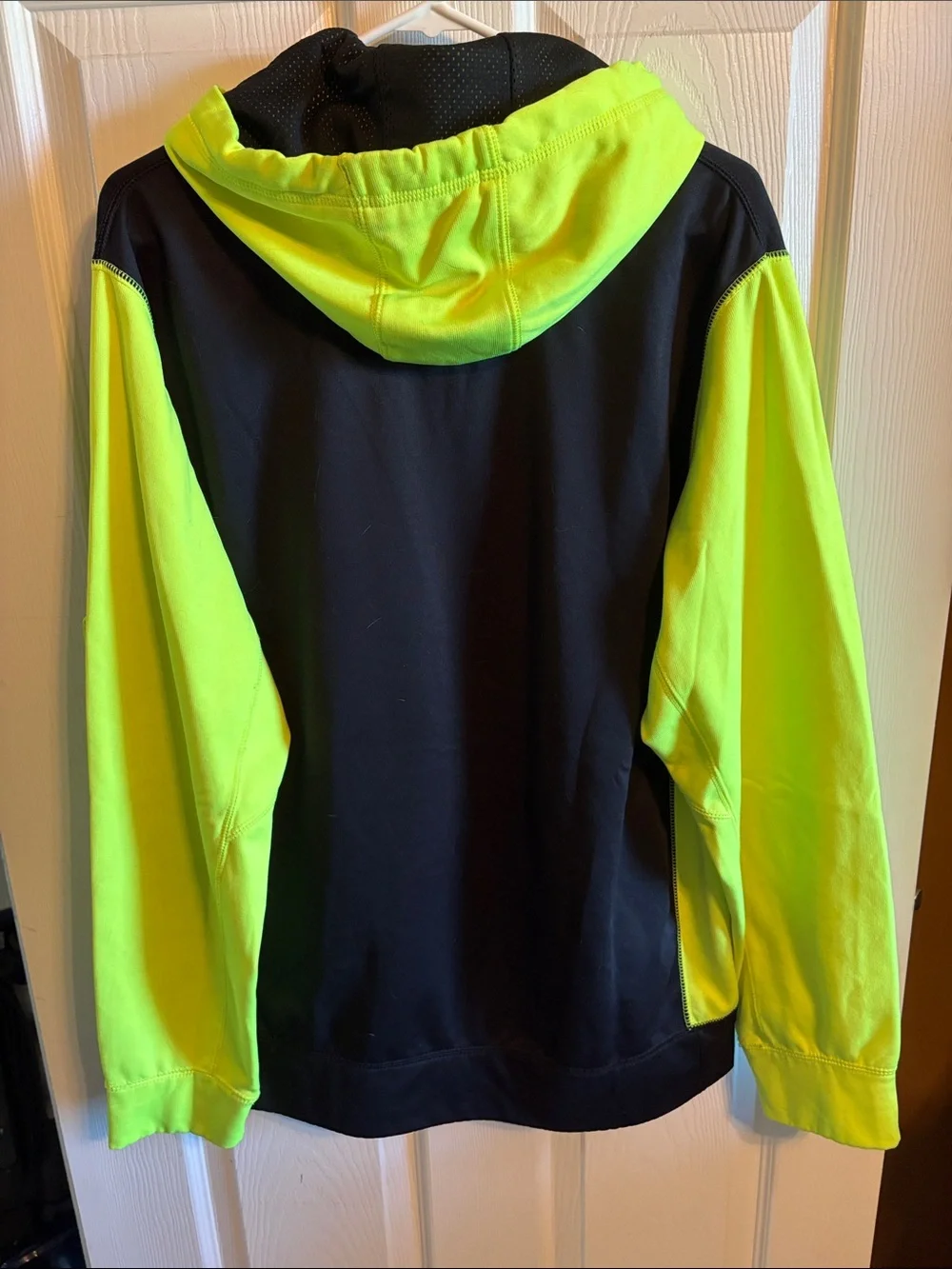 Nike Men’s Black Hoodie with Neon Yellow Accents
